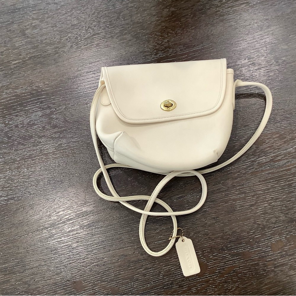 Coach Elegant Cream Shoulder/Crossbody Bag